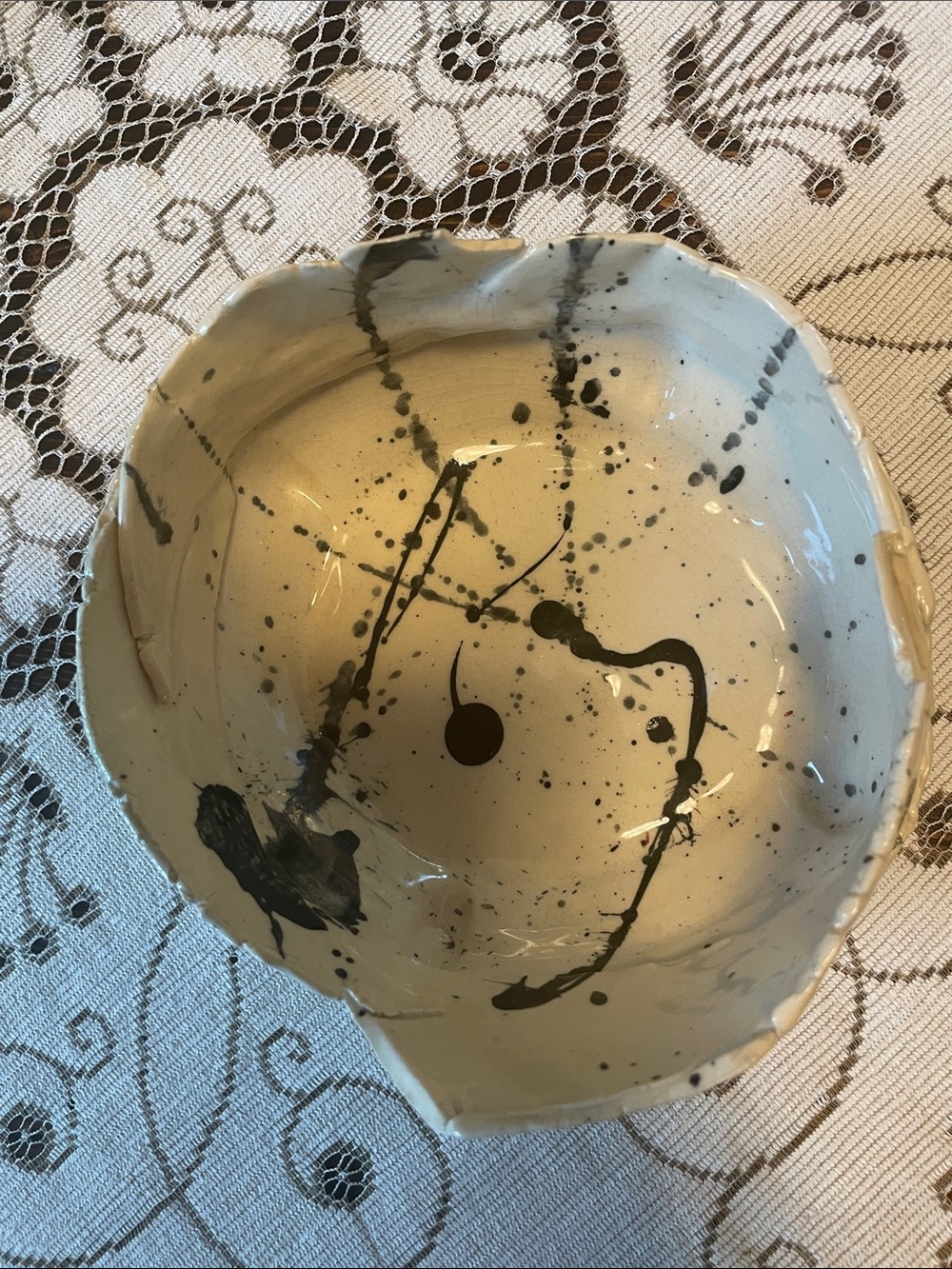 Artisan the Late Valerie Wyckoff Cream Black Ceramic Bowl Glaze Marblehead, MASS